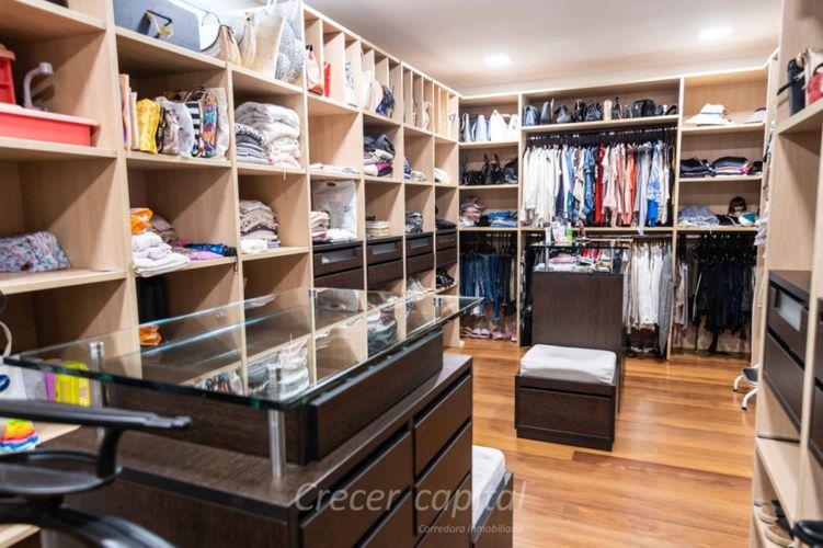 Casa de 5 alcobas en venta en Altos Del Poblado, Medellín, 1150 m² · foto 23 de 24