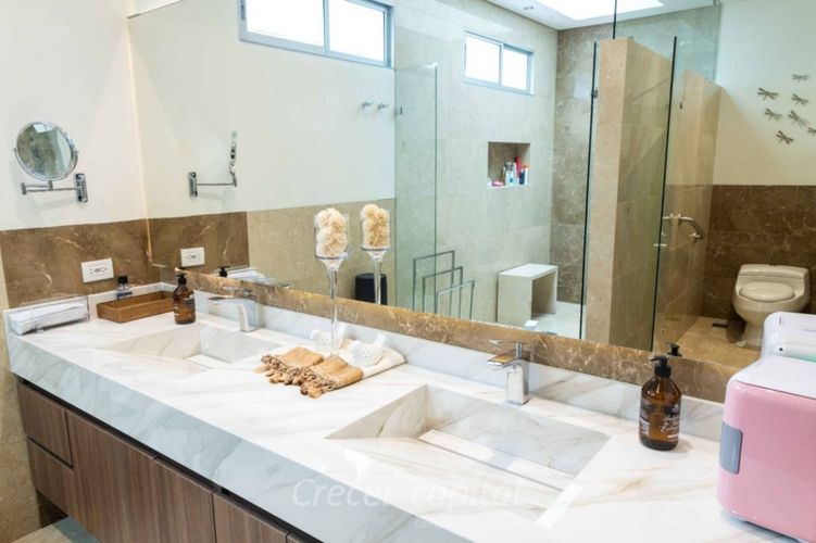 Casa de 5 alcobas en venta en Altos Del Poblado, Medellín, 1150 m² · foto 24 de 24