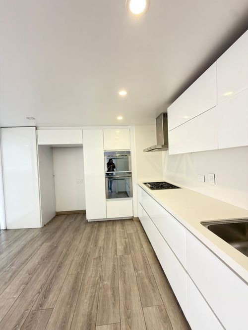 Apartamento de 3 alcobas en venta en La Cabrera, Bogotá, 160 m² · foto 4 de 15