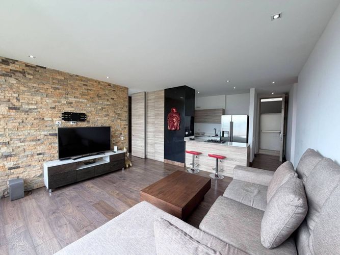 Apartamento en venta en Altos Del Poblado, Medellín · foto 2 de 24