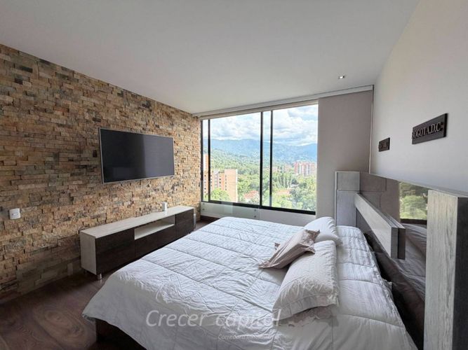 Apartamento en venta en Altos Del Poblado, Medellín · foto 9 de 24