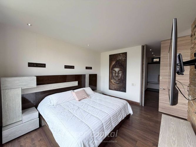 Apartamento en venta en Altos Del Poblado, Medellín · foto 12 de 24