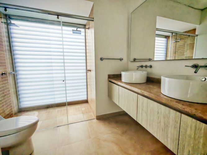 Casa de 4 alcobas en venta en Girardot, Girardot, 197 m² · foto 12 de 15
