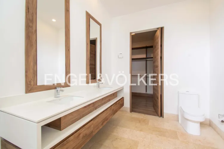 Casa de 3 alcobas en venta en Las Palmas, Rionegro, 354 m² · foto 15 de 22