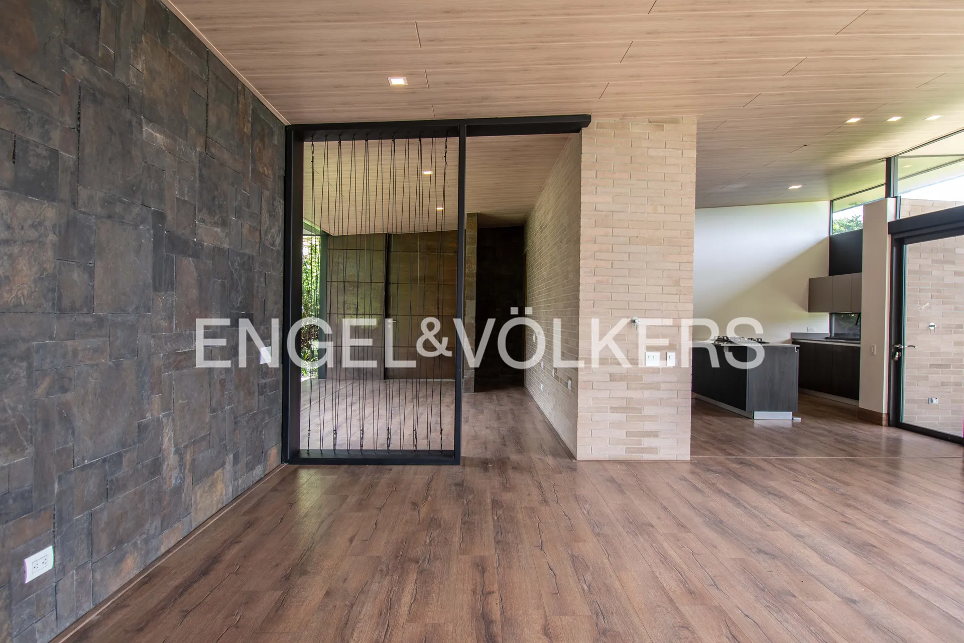3BR House in Las palmas (353.53 m²) for Sale - 4