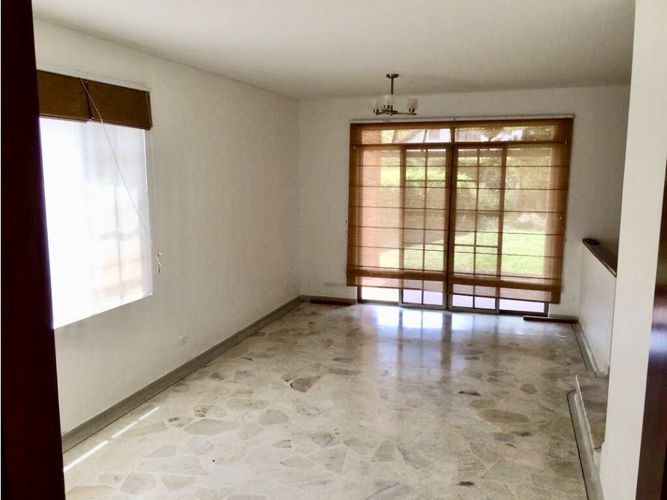 Casa de 4 alcobas en venta en Pance, Cali, 323 m² · foto 2 de 11