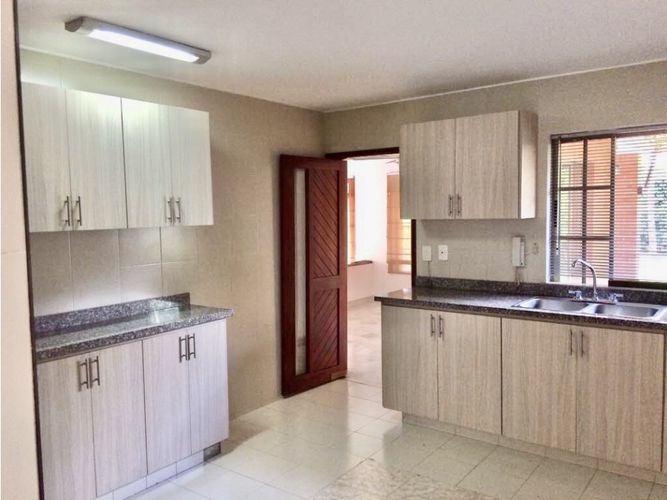 Casa de 4 alcobas en venta en Pance, Cali, 323 m² · foto 4 de 11