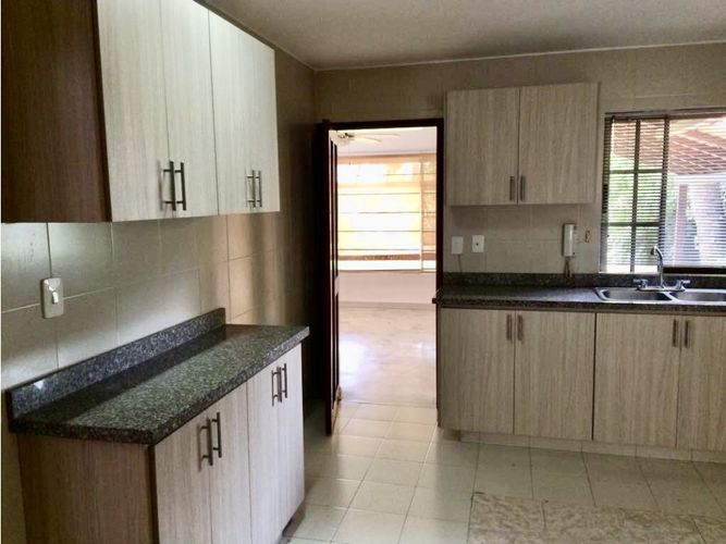 Casa de 4 alcobas en venta en Pance, Cali, 323 m² · foto 7 de 11