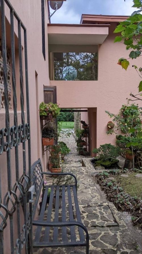 Casa de 4 alcobas en venta en Santa Elena, Medellín, 367 m² · foto 3 de 24