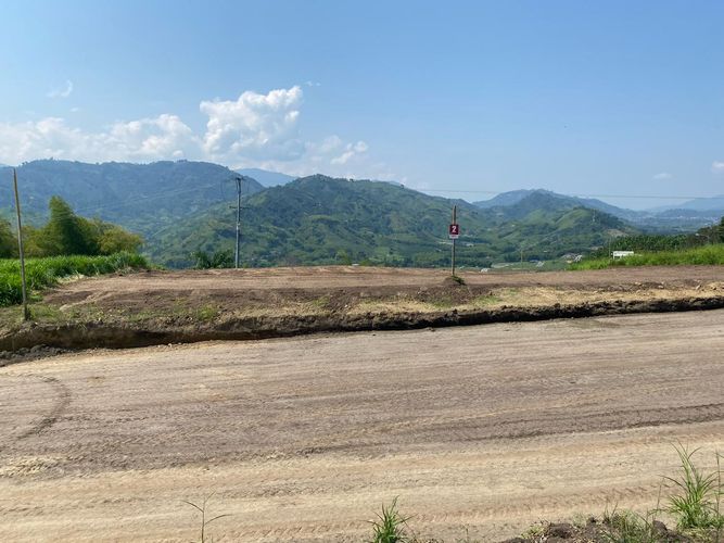 Lote en venta en La Trinidad, Manizales · foto 2 de 5