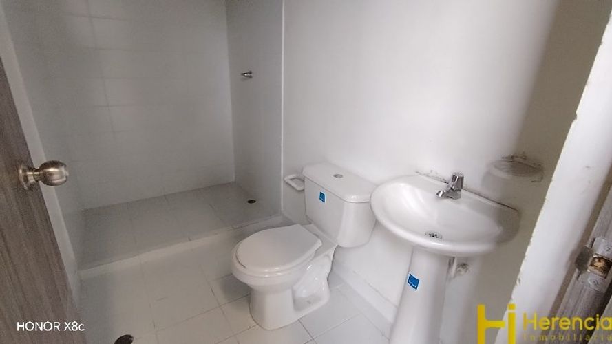 Bodega en arriendo en Quebrada Arriba, Copacabana, 730 m² · foto 8 de 21