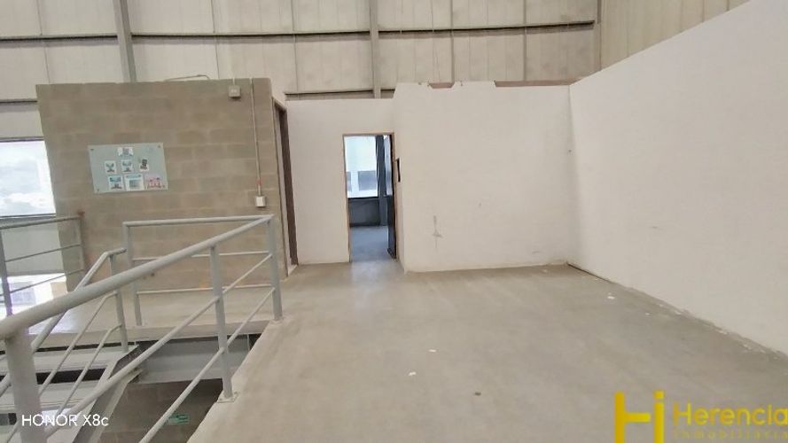 Bodega en arriendo en Quebrada Arriba, Copacabana, 730 m² · foto 13 de 21