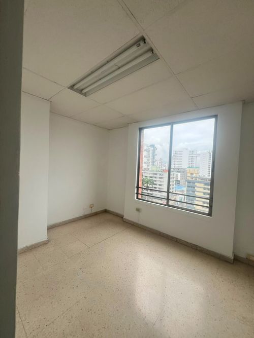 Local en arriendo en Centro, Bucaramanga, 47 m² · foto 8 de 17