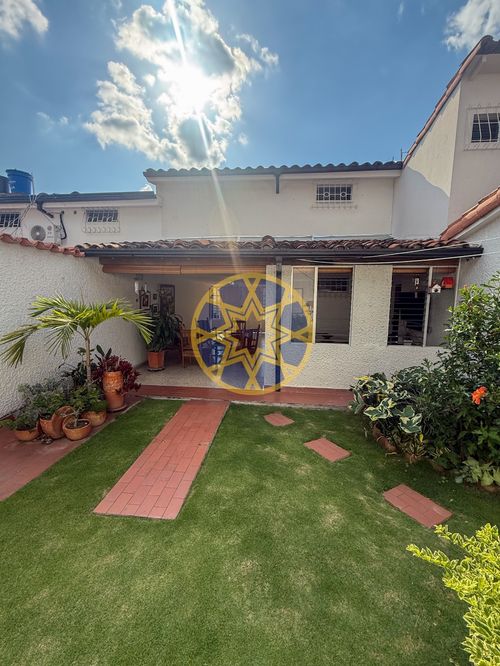Casa de 3 alcobas en venta en Cañaveral, Floridablanca, 250 m² · foto 5 de 13