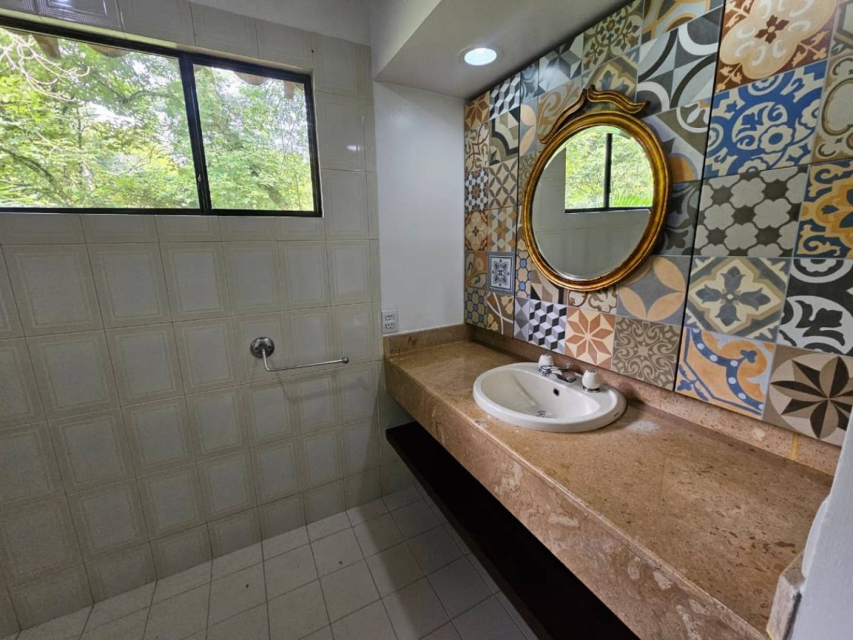 Casa en arriendo en El Poblado, Medellín · foto 5 de 21