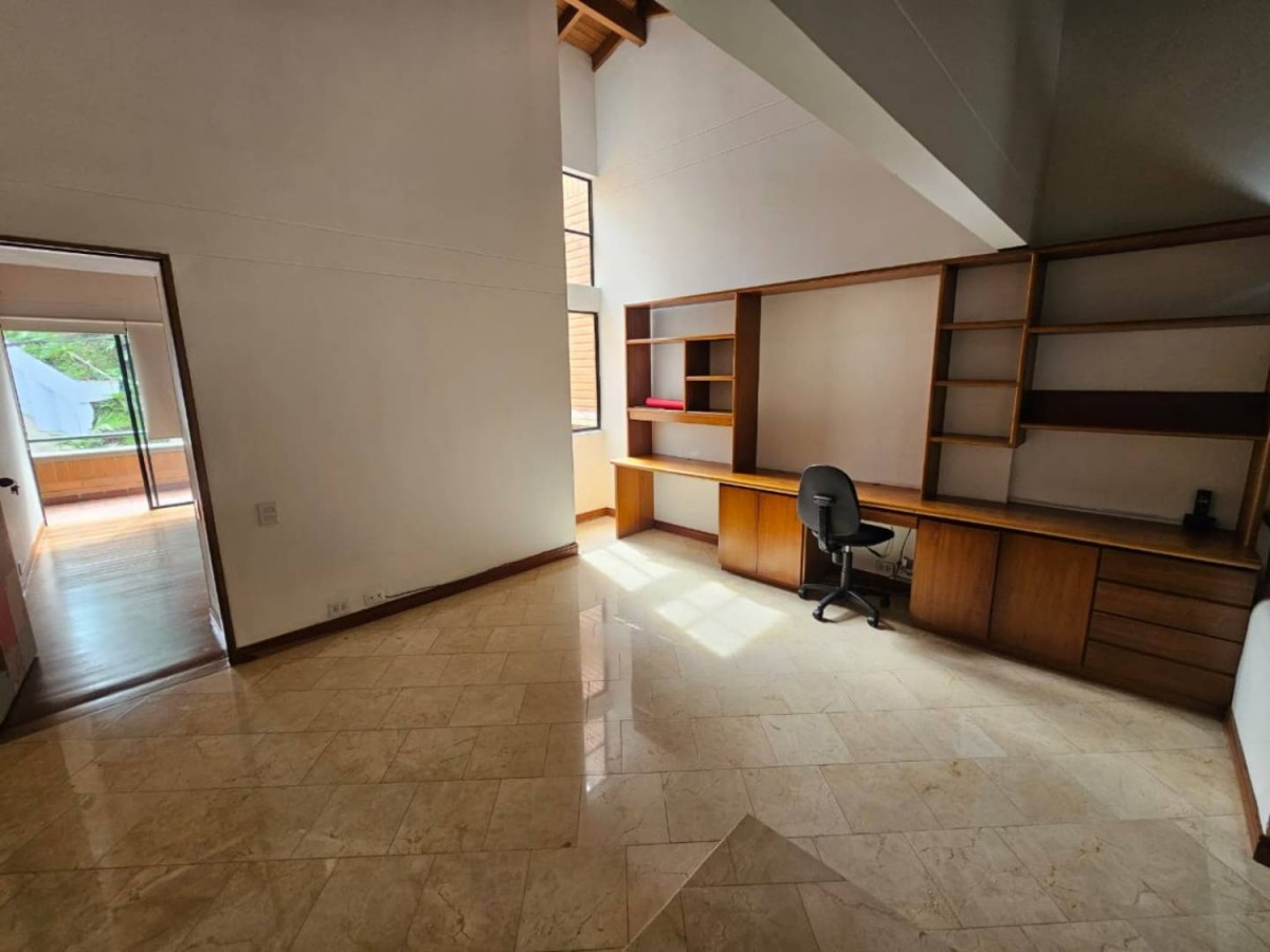 Casa en arriendo en El Poblado, Medellín · foto 7 de 21