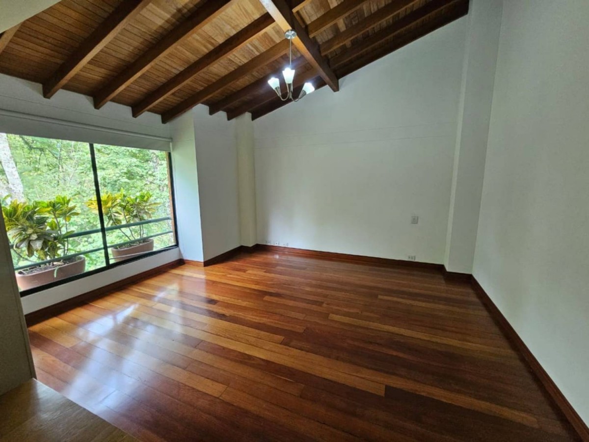 Casa en arriendo en El Poblado, Medellín · foto 9 de 21