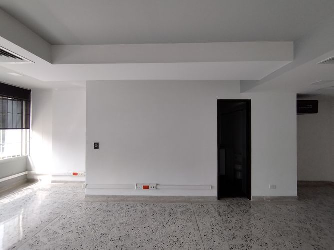 Oficina en arriendo en El Poblado, Medellín, 43 m² · foto 4 de 12