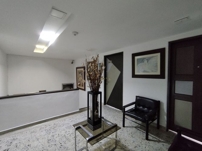 Oficina en arriendo en El Poblado, Medellín, 43 m² · foto 11 de 12