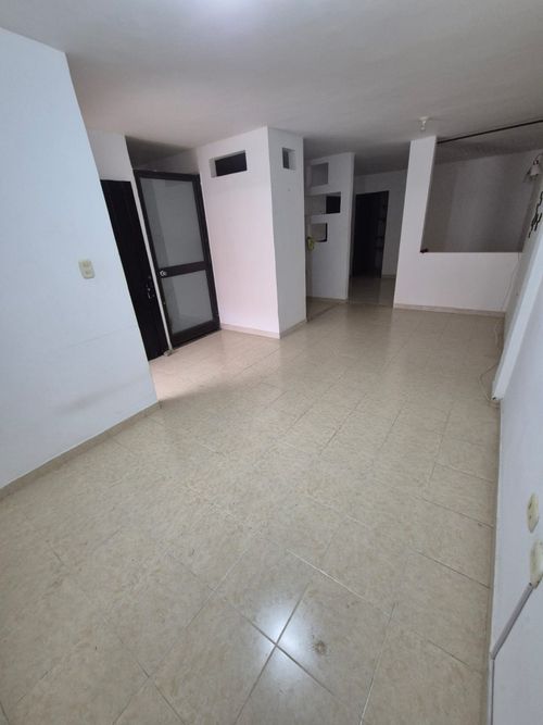 Casa de 4 alcobas en venta en Quintas De Bolivar, Jamundí, 180 m² · foto 2 de 17