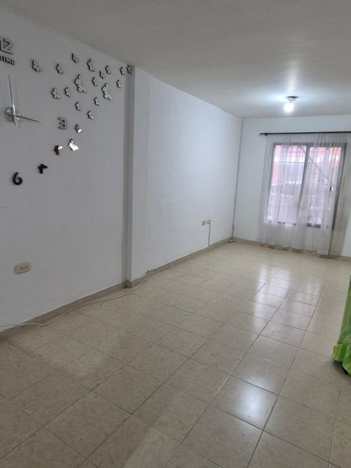 Casa de 4 alcobas en venta en Quintas De Bolivar, Jamundí, 180 m² · foto 3 de 17