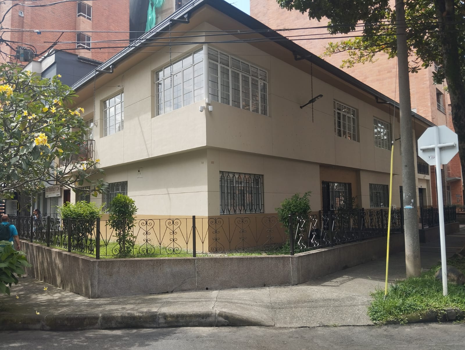 Casa en arriendo en Laureles, Medellín · foto 17 de 20