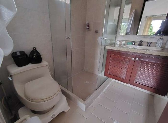 Casa de 4 alcobas en venta en El Castillo, Jamundí, 280 m² · foto 14 de 16