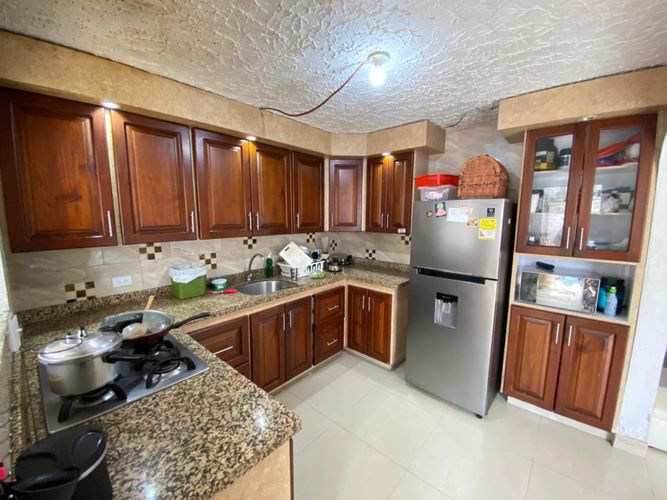 Casa en venta en El Refugio, Cali · foto 3 de 11