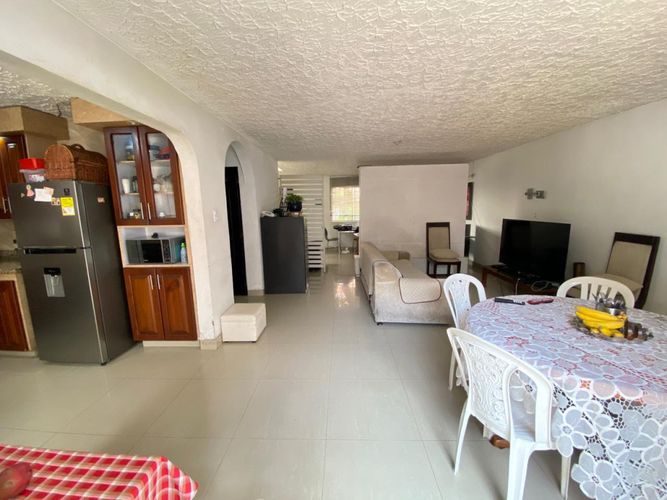 Casa en venta en El Refugio, Cali · foto 5 de 11