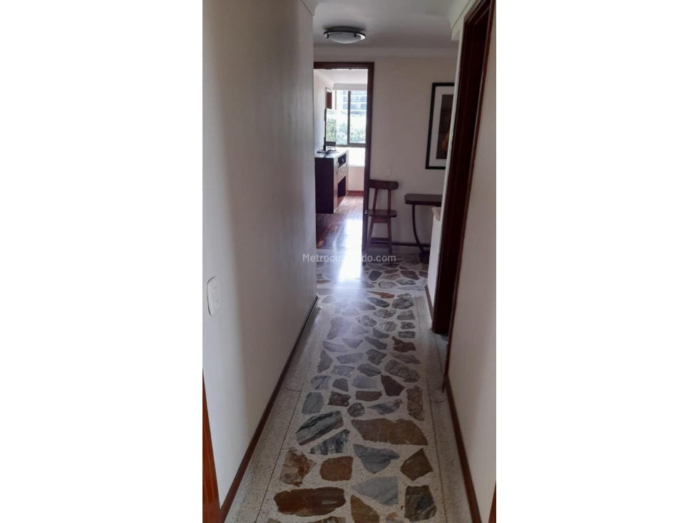 Apartamento en venta en El Poblado, Medellín 2