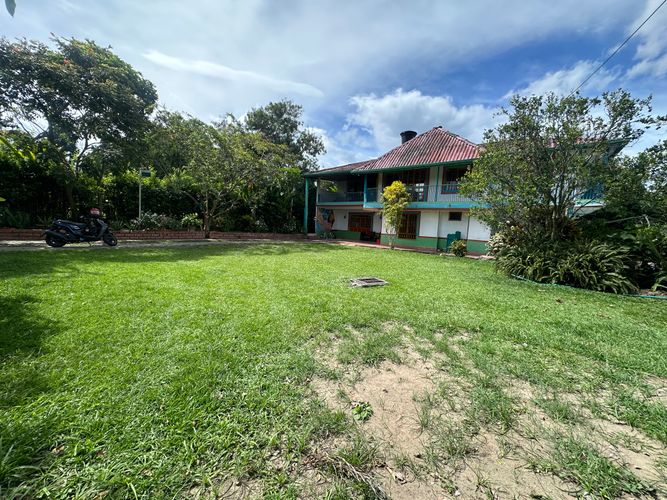 Casa de 8 alcobas en venta en El Carmelo, Armenia, 1093 m² · foto 4 de 24