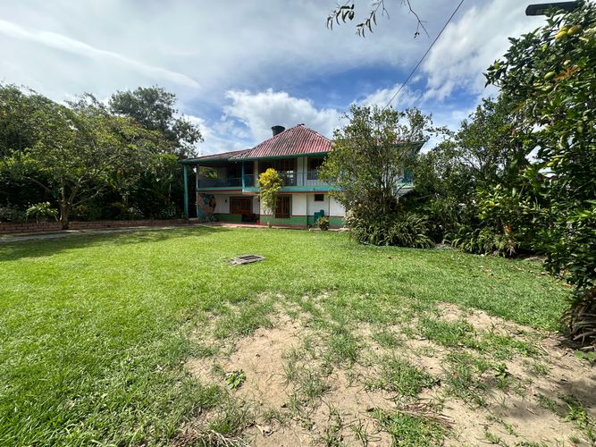 Casa de 8 alcobas en venta en El Carmelo, Armenia, 1093 m² · foto 5 de 24