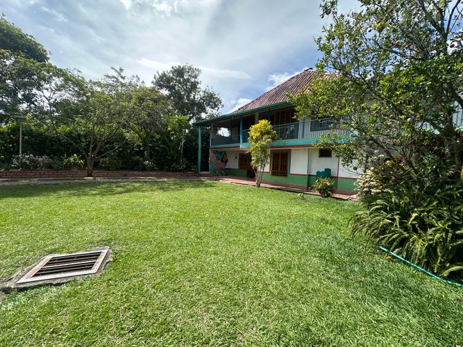 Casa de 8 alcobas en venta en El Carmelo, Armenia, 1093 m² · foto 7 de 24
