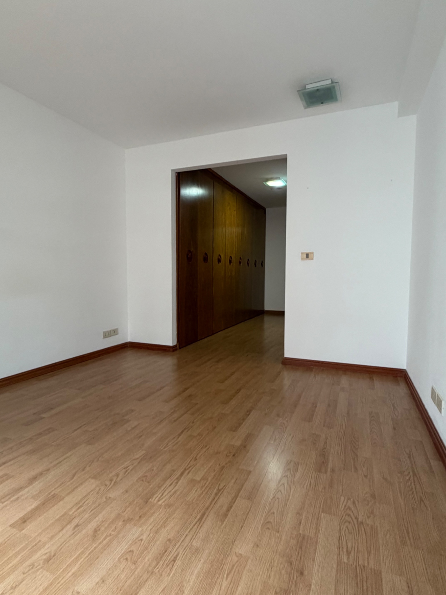Venta apartamento 2 dormitorios piso alto sobre Vidal - Widok 3