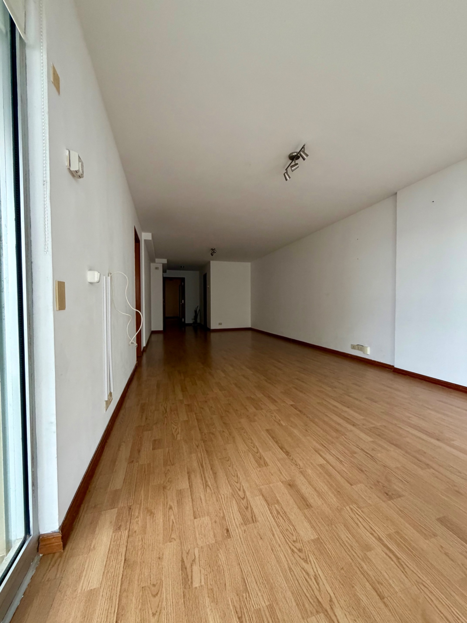 Venta apartamento 2 dormitorios piso alto sobre Vidal - Widok 5