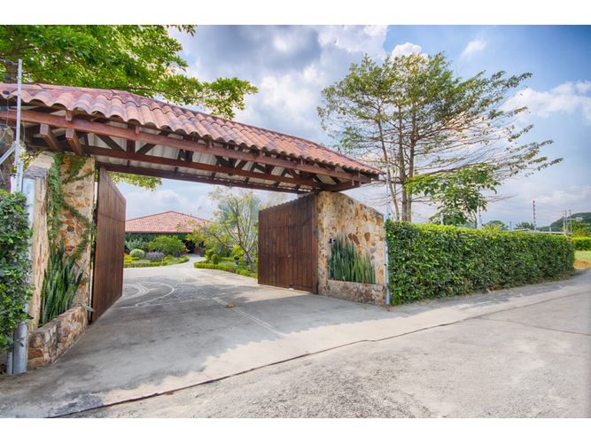 Finca en venta en Rozo, Palmira, 373 m² · foto 2 de 24