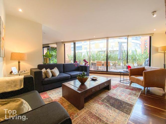 Apartamento de 3 alcobas en venta en Granada Norte, Bogotá, 270 m² · foto 1 de 24
