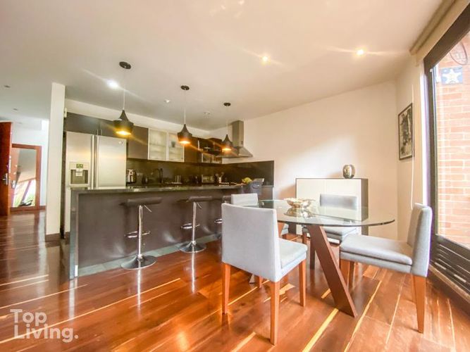 Apartamento de 3 alcobas en venta en Granada Norte, Bogotá, 270 m² · foto 4 de 24