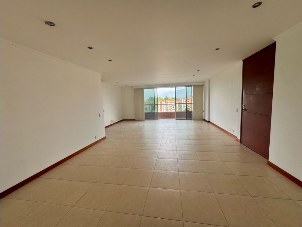 Apartamento en venta en Loma Benedictinos, Envigado · foto 4 de 24