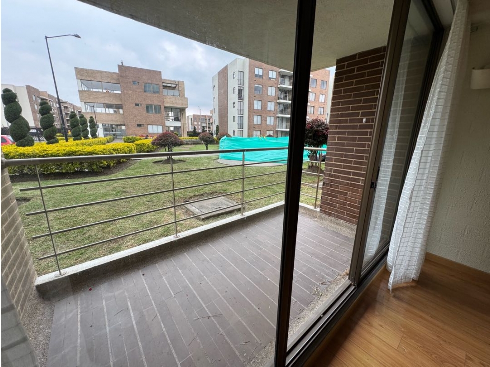 Apartamento en venta en Centro, Mosquera · foto 8 de 18