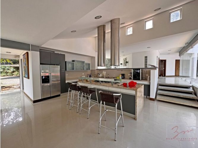 Finca en venta en Miravalle Dapa, Yumbo, 512 m² · foto 2 de 24