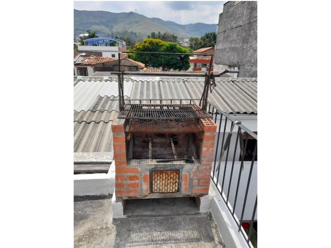 Casa de 8 alcobas en venta en Prados Del Norte, Cali, 560 m² · foto 12 de 24