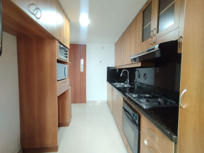 Apartamento de 3 alcobas en arriendo en El Poblado, Medellín, 130 m² · foto 7 de 20
