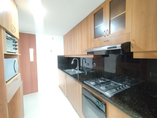 Apartamento de 3 alcobas en arriendo en El Poblado, Medellín, 130 m² · foto 10 de 20
