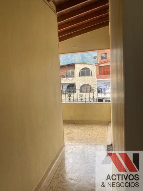 Apartamento de 3 alcobas en venta en Niquia, Bello, 65 m² · foto 5 de 13
