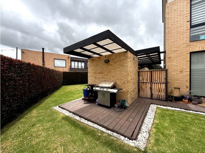 Casa de 3 alcobas en venta en Los Zipas, Cajicá, 175 m² · foto 2 de 24