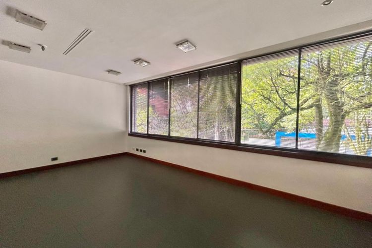 Oficina en arriendo en El Poblado, Medellín, 110 m² · foto 3 de 12