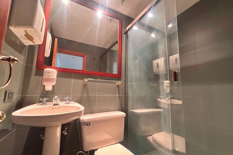Oficina en arriendo en El Poblado, Medellín, 110 m² · foto 8 de 12