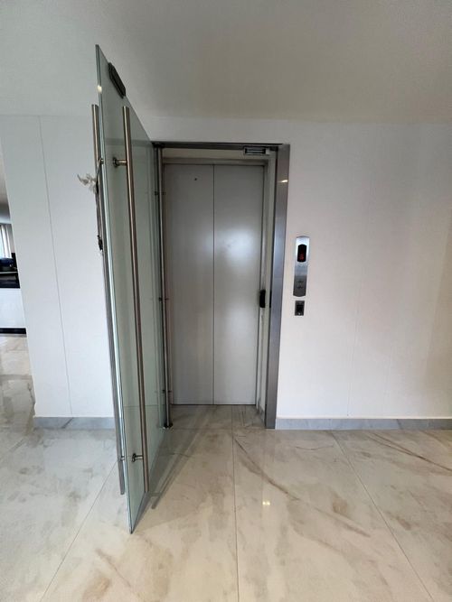Apartamento de 4 alcobas en venta en Ciudad Salitre Oriental, Bogotá, 230 m² · foto 2 de 20