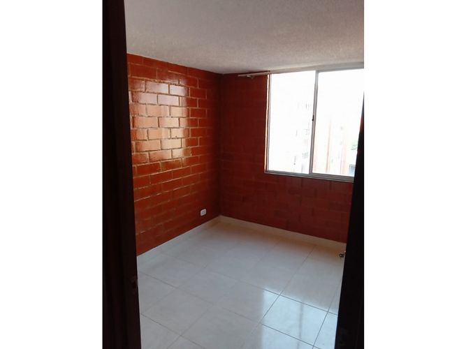 Apartamento de 3 alcobas en venta en Cr. Azafran, Soacha, 50 m² · foto 4 de 9